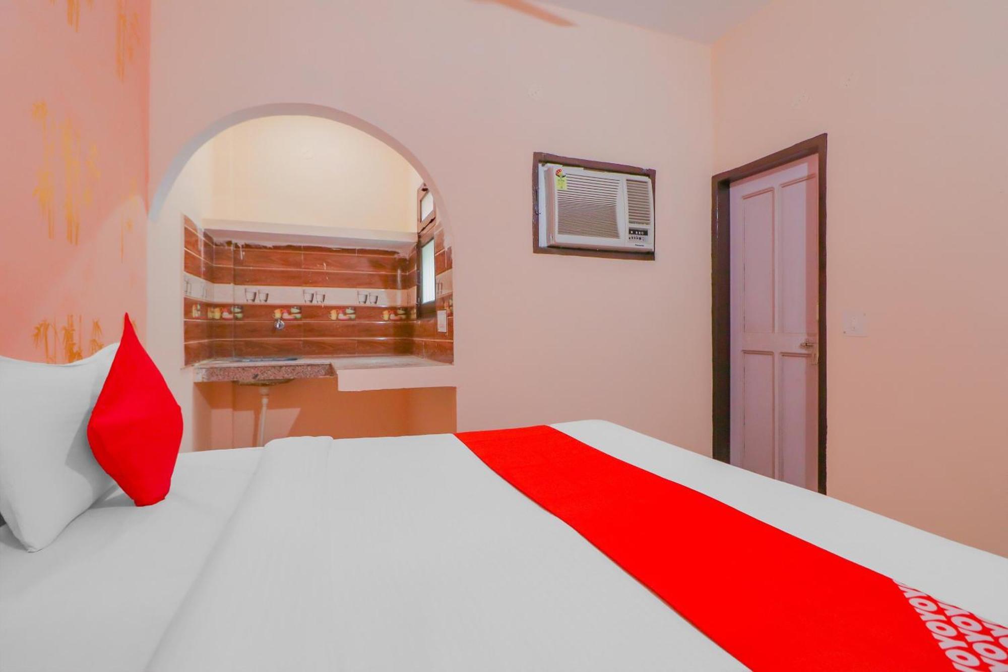 Hotel O Bhardwaj Guest House Garhi Harsaru Eksteriør bilde