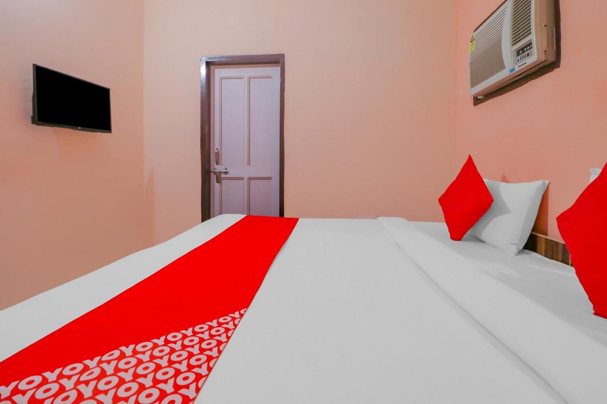 Hotel O Bhardwaj Guest House Garhi Harsaru Eksteriør bilde