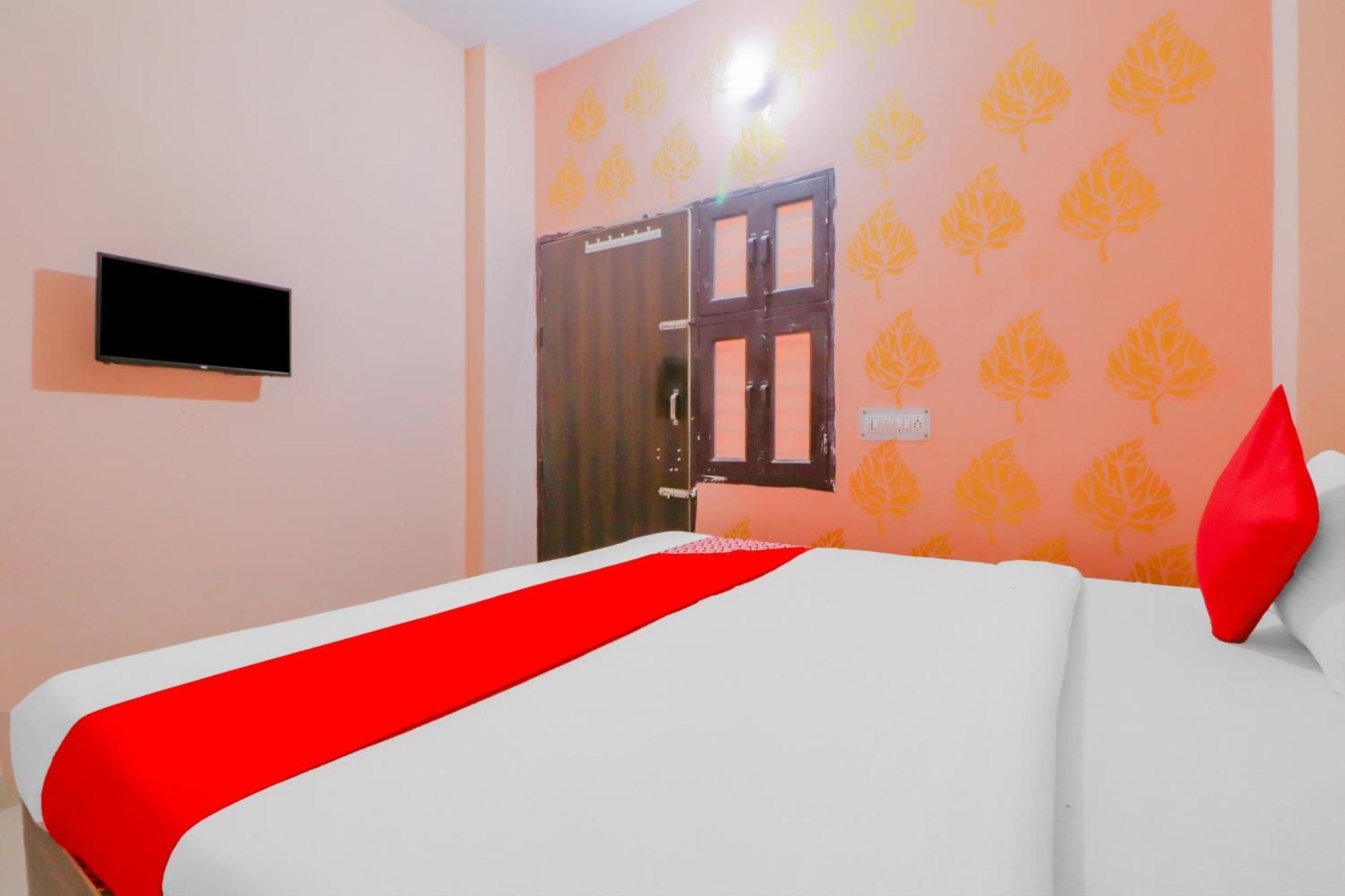 Hotel O Bhardwaj Guest House Garhi Harsaru Eksteriør bilde