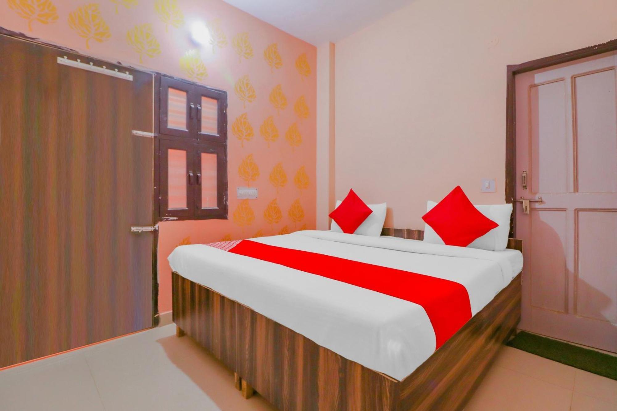 Hotel O Bhardwaj Guest House Garhi Harsaru Eksteriør bilde